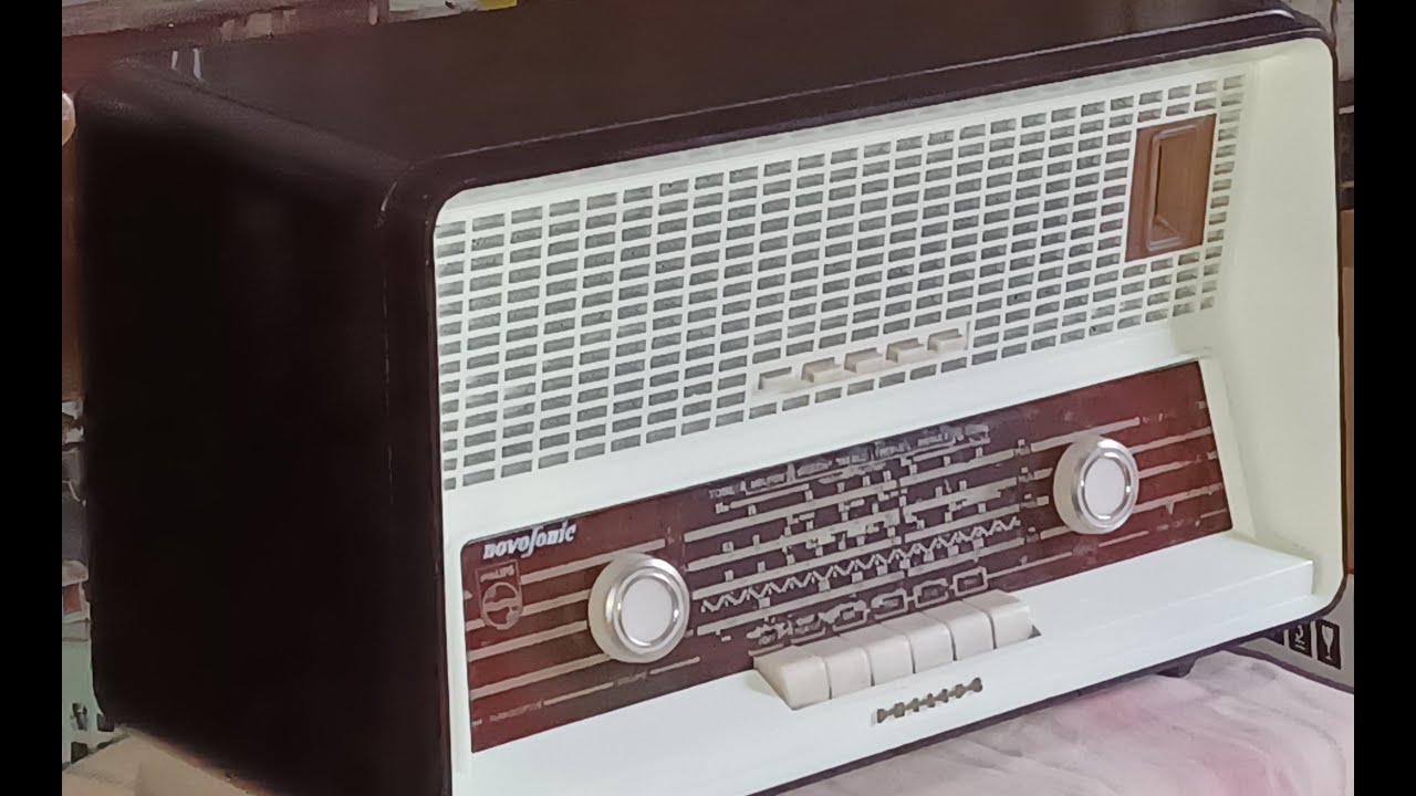Restoration of vintage Radio. Part 2. Philips B4CA97A, from 1961. Made in India.