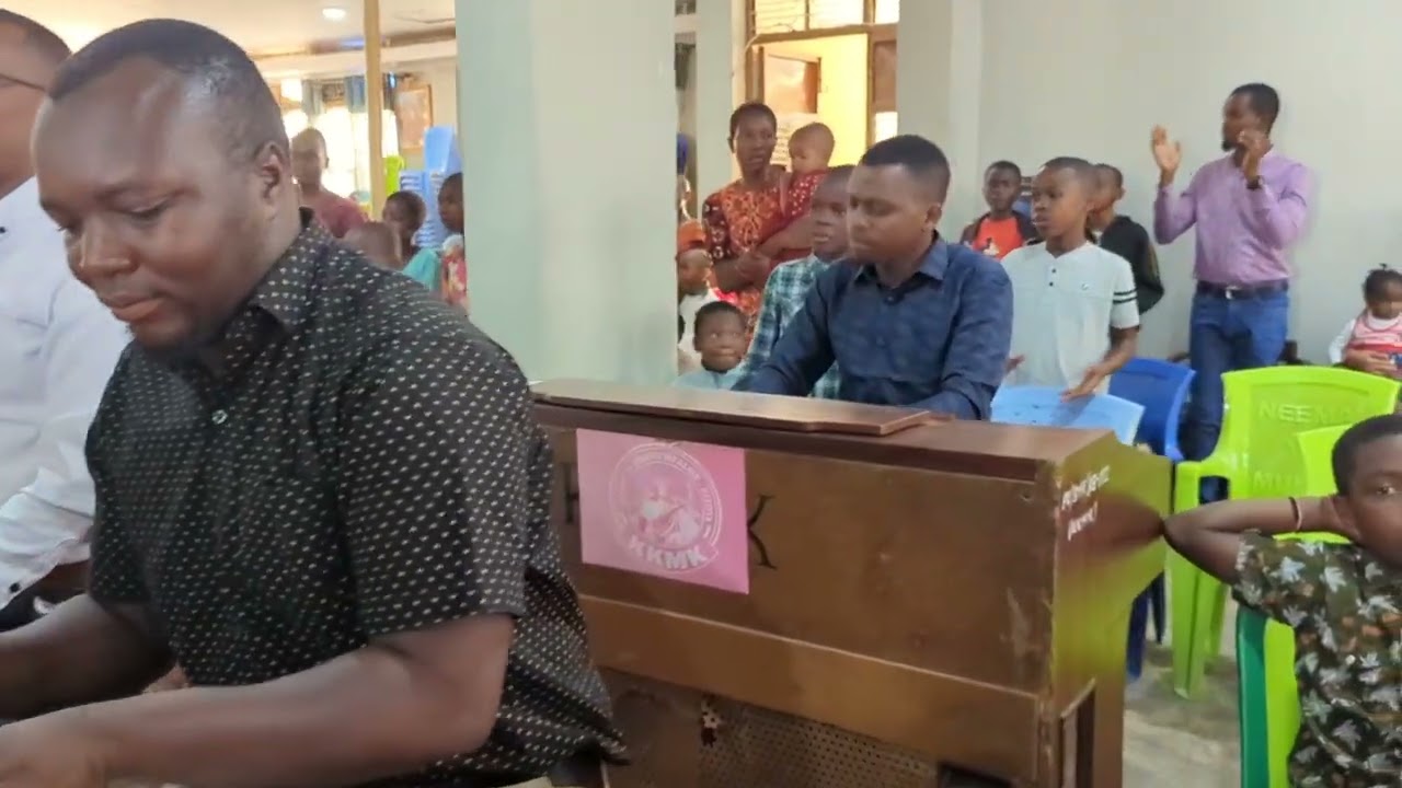 Mshipi by Jissu  & Mkatoliki by Emili. Kwaya ya Kristo Mfalme Kizota (KKMK live Performance 
