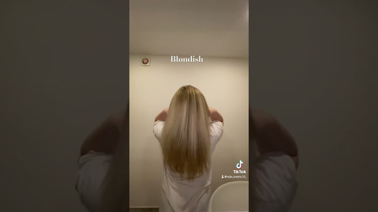 Moja boja kose je svijetlija ali sam pramenove pravila pa od lijubičastog &scaron;ampona je tamnija 💀🙈
