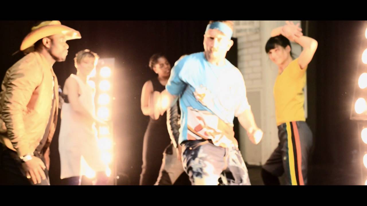 GADOUKOU LA STAR C-SON-DJAI CLIP OFFICIEL Afro-décalé