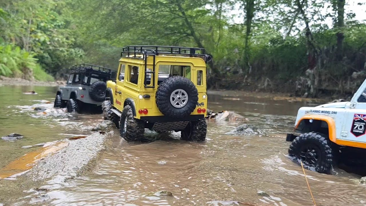 RC Cars : 1/12 Scale Land Rover D90 (MN99 and MN99s) Off-road Driving - Through the Swamp