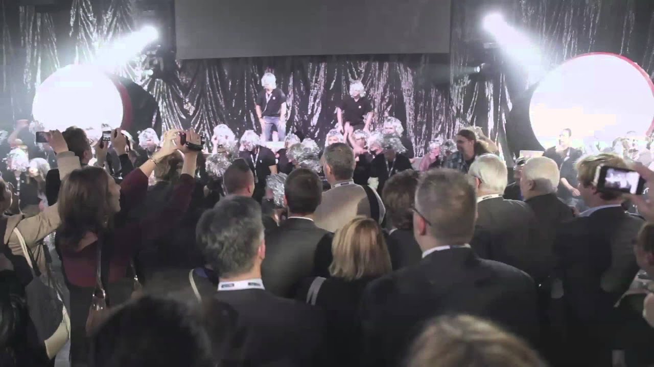 Clin d'oeil : Le Flashmob de la team DUSHOW