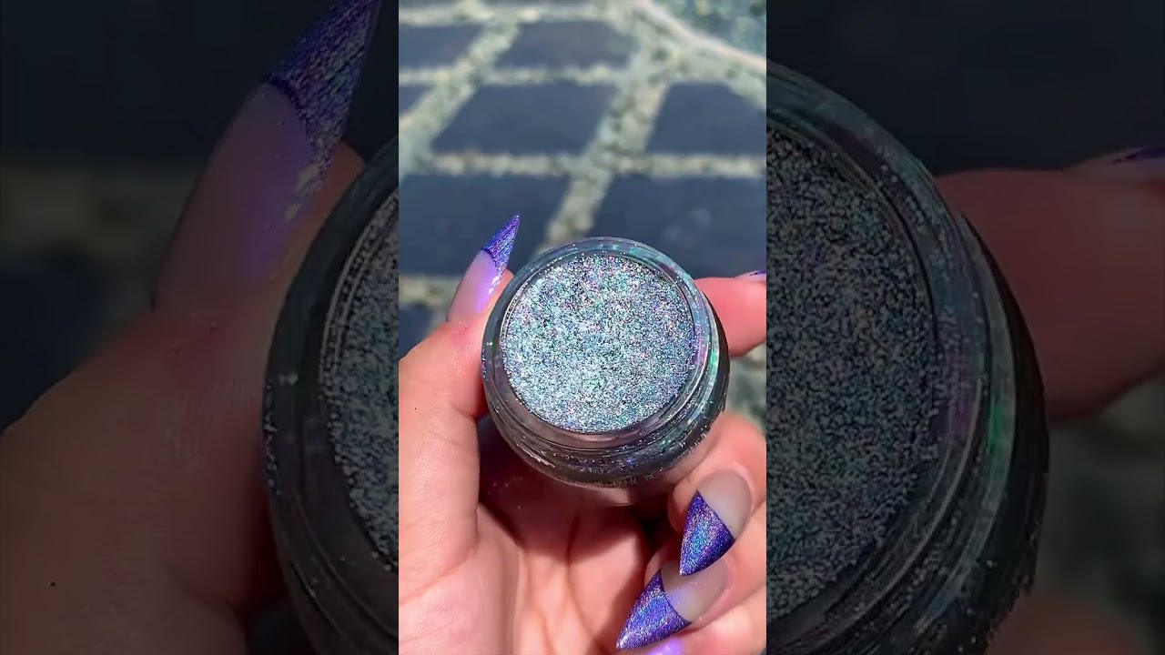 Holographic Glitter Gel in the shade DSCO 