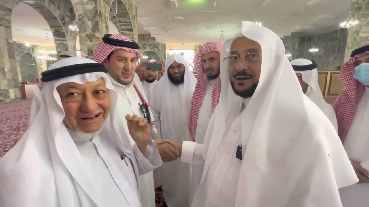 بالفيديو  توجيهات فورية لوزير الشؤون الاسلامية خلال زيارته لجامع الملك فهد الطائف .. تعرف عليها