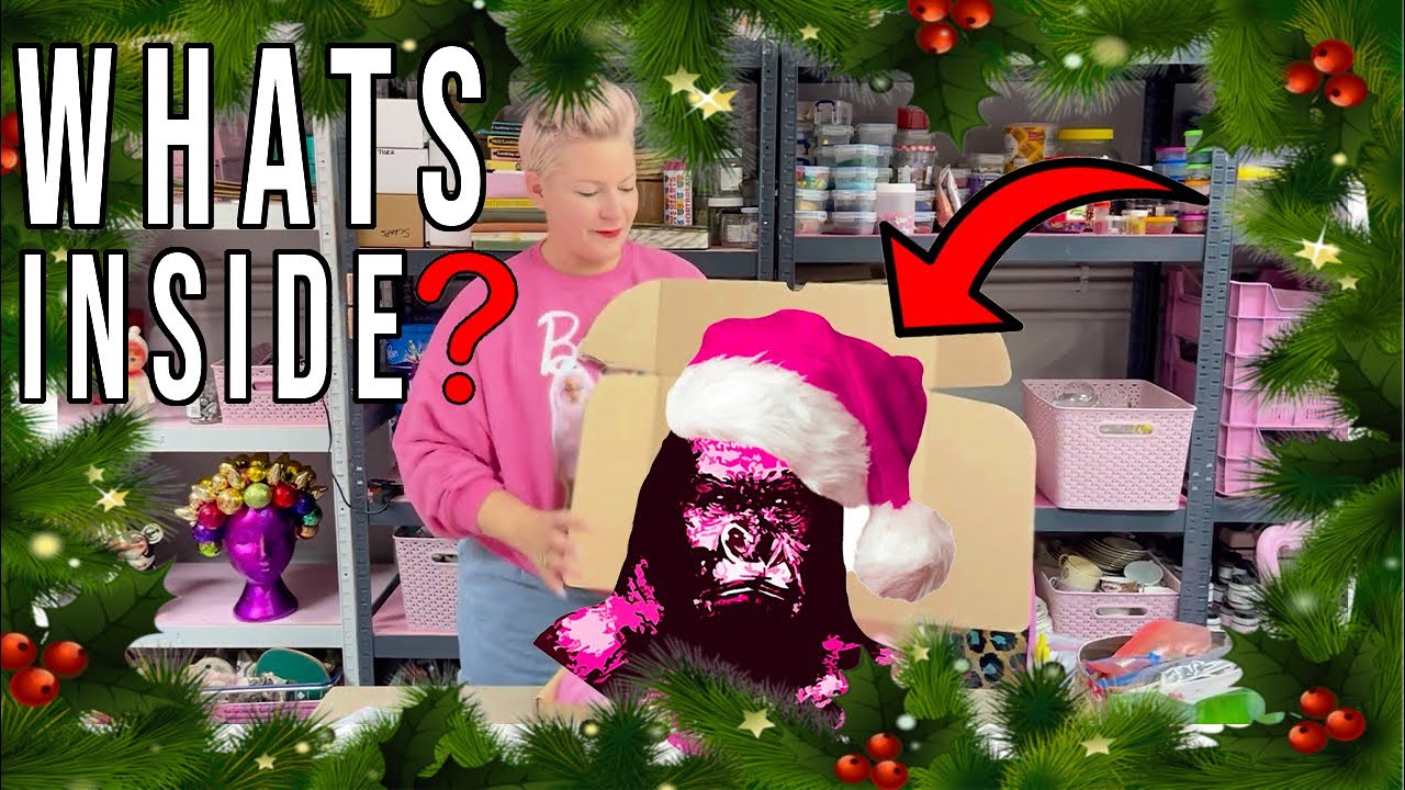 Kitsch Christmas Wreath Kit | WHATS INSIDE?