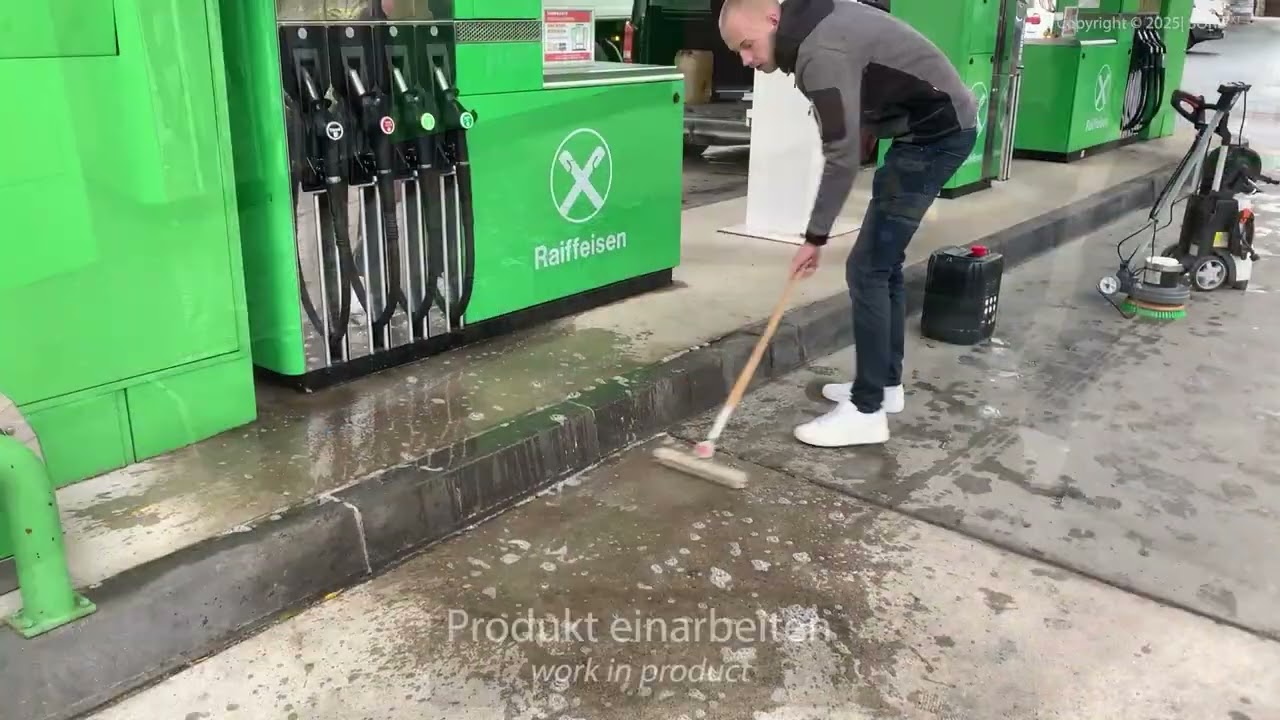 Tankstellenreinigung mit SORB® Stain Solution Pro ECO