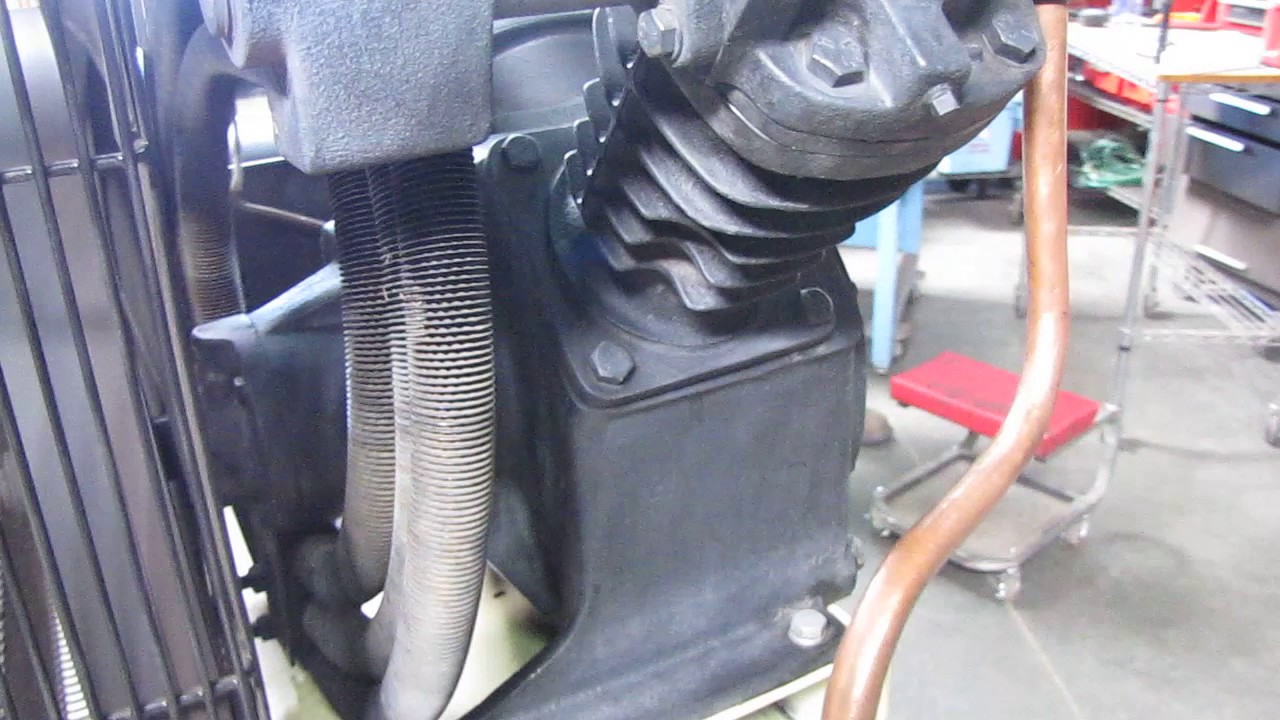 Электрический воздушный компрессор Ingersoll Rand мощностью 10 л.с. с горизонтальным баком на 120...