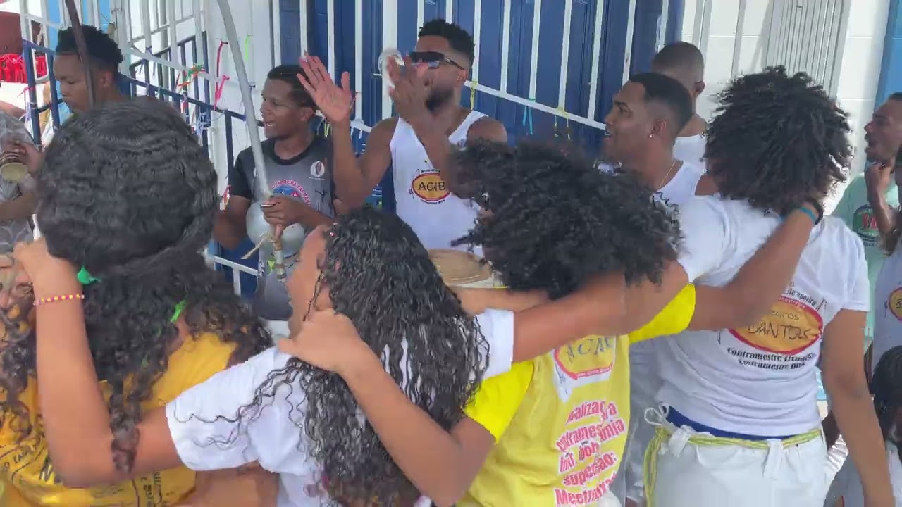 Axé fim de roda - Capoeira em Madre de Deus Bahia