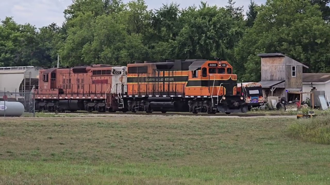 The Last EVER Grain Train From The Oconto Falls Co-op? Plus ELS 1221 Is Having More Issues..
