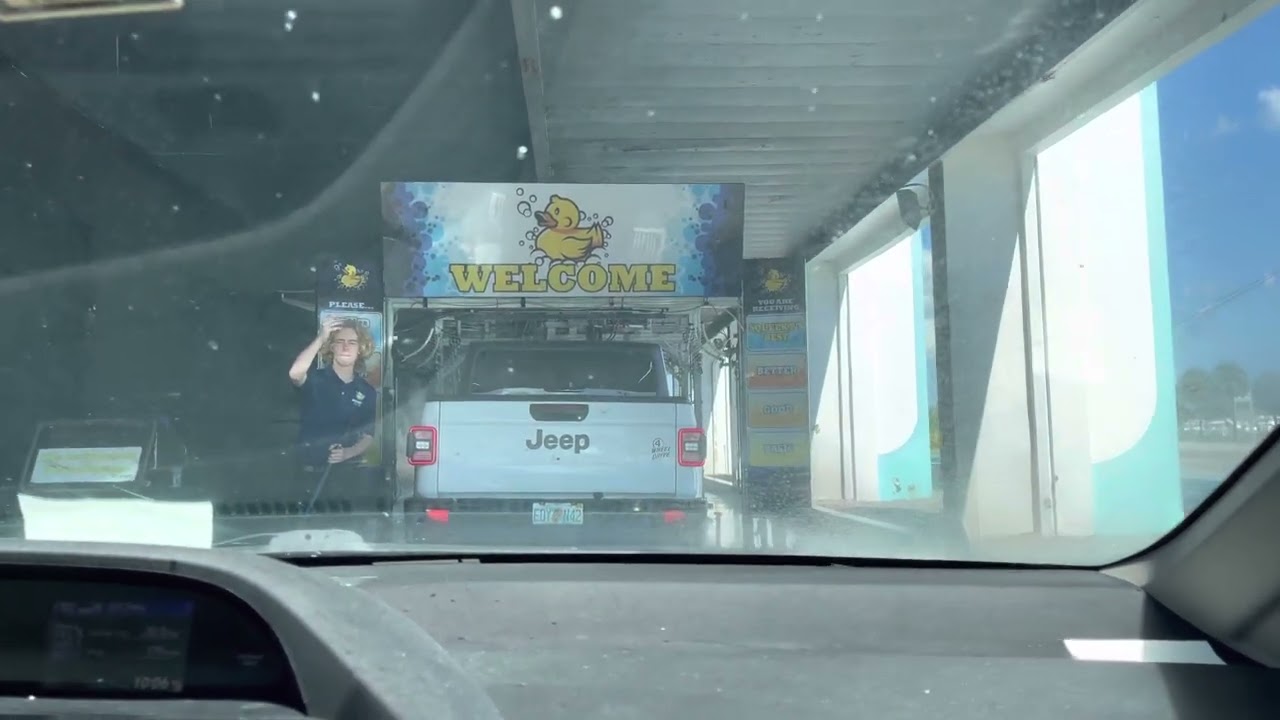 Squeeky’s Car Wash - St Pete