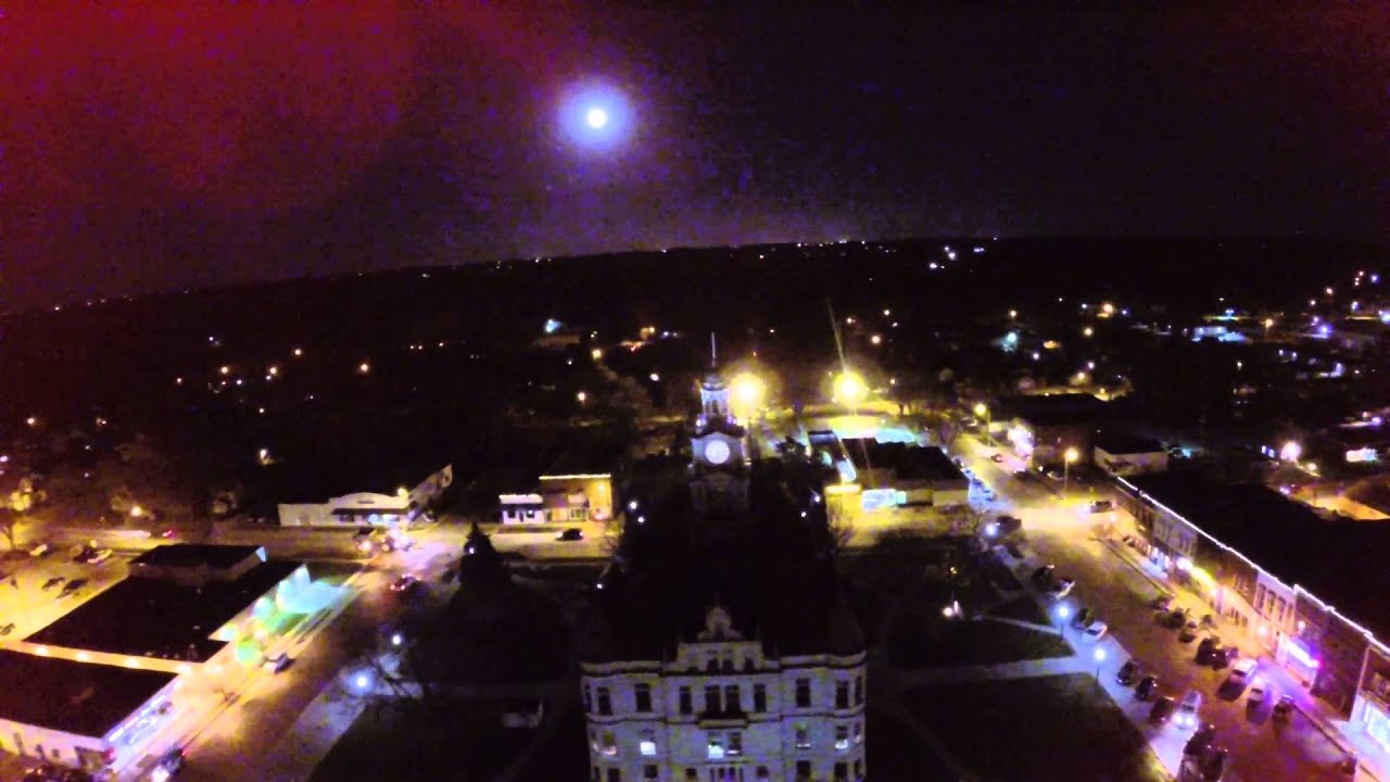 Raw video Moon over Dallas County Courthouse Adel, Iowa