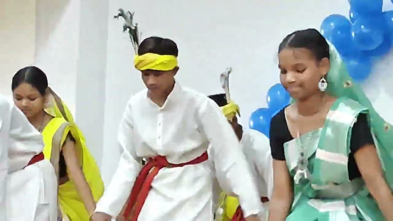 NaNa Ho Nana dance by 11th EMRS MANDLA STUDENTS...