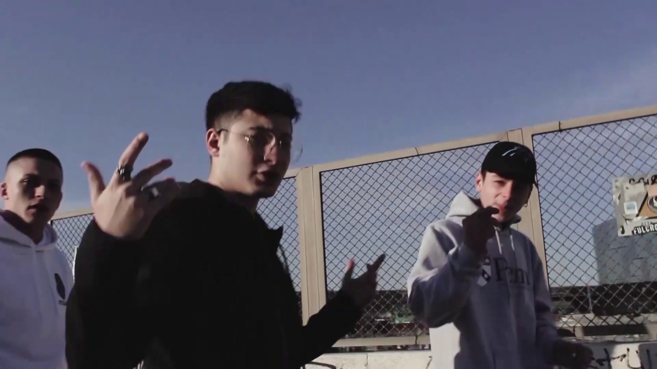 DARKO - Stay Away Feat REGAZZINO ( Ramjam Prod. )