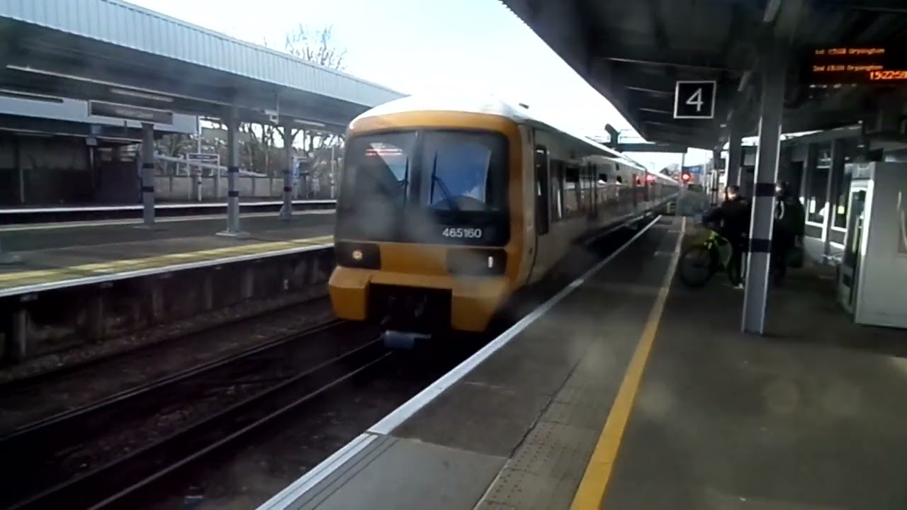 Trains at Hither Green station 12/3/22