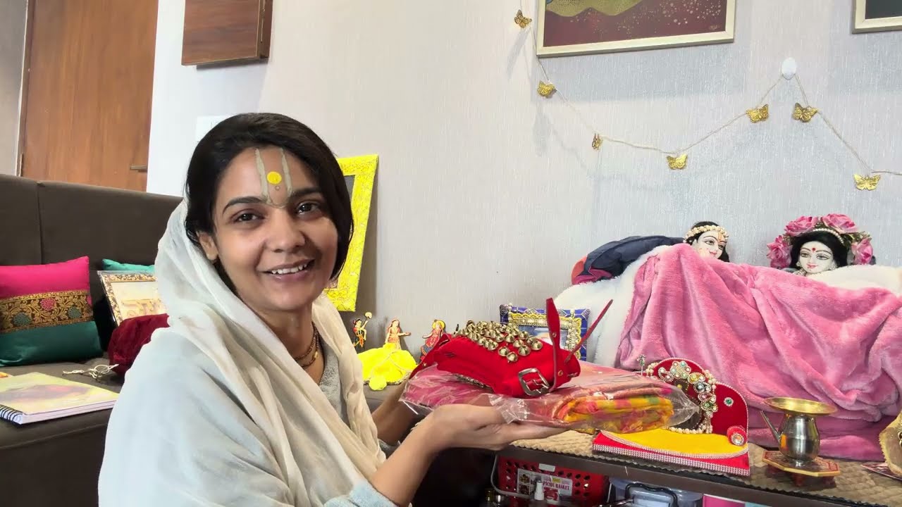 सखियों के लिए एक सुंदर सी लीला #gurukripakevalam Shri Hit Sakhi