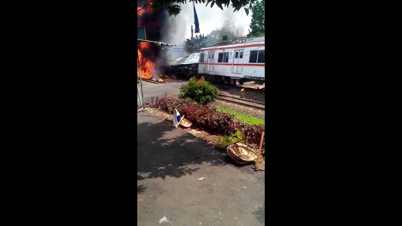 Tragedi Bintaro 9 Desember 2013: Kereta Api VS Truk BBM Pertamina