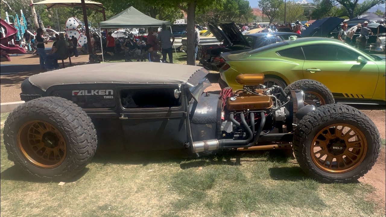 American car show in Moab Utah with over 200 cars on April 25-27th 2025👍🥰