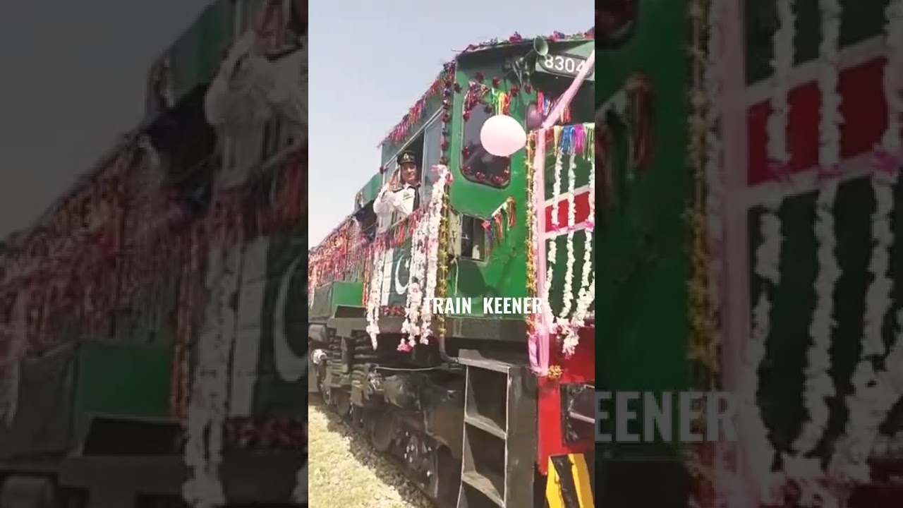 #pakistan_railway NEW TRAIN 135UP DHAMAKA EXPRESS #decorated #hitachi #8304#pakistan_railway