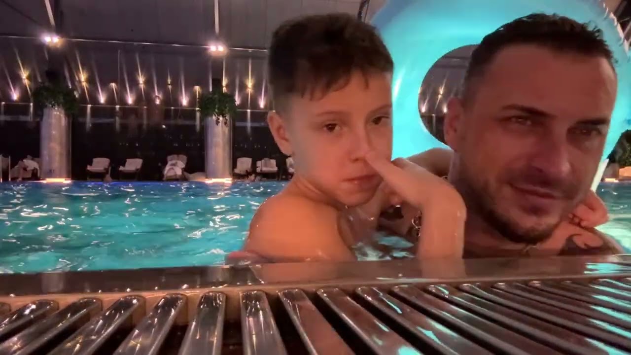Купатися Емілі