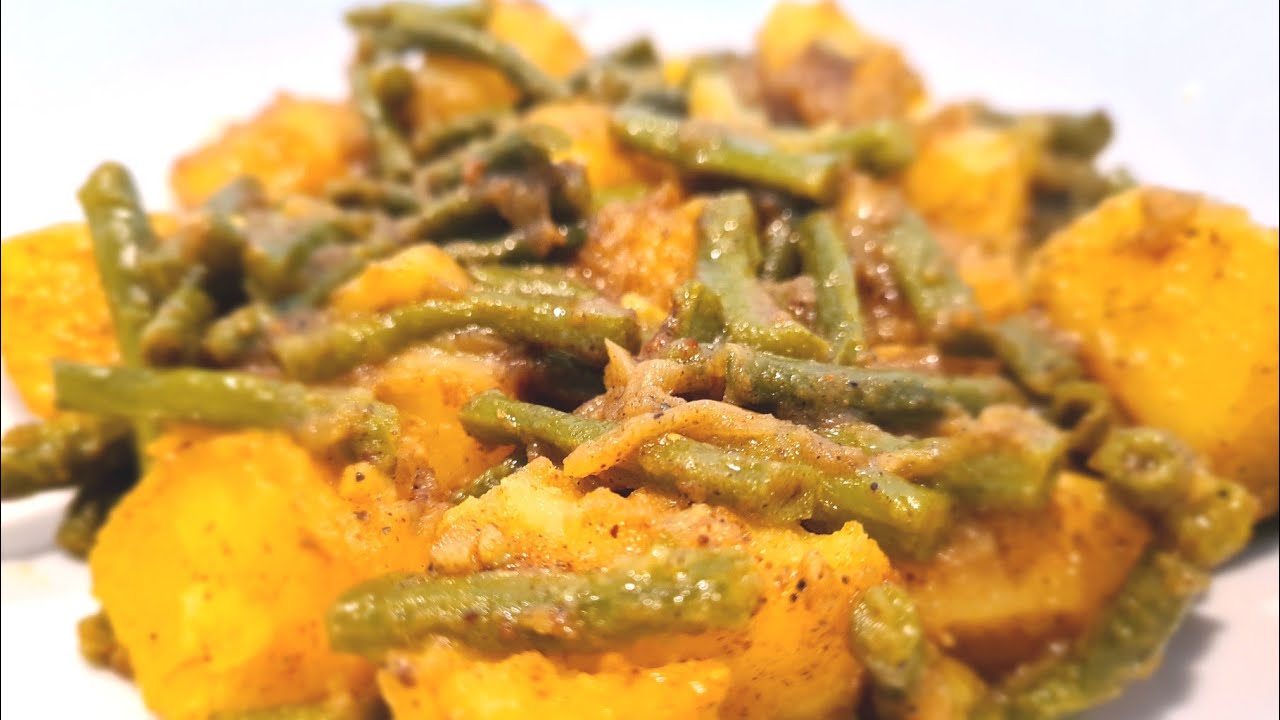 🇸🇷 Surinaamse Aardappel Kouseband in kerrie Masala recept| Curry Potatoes long bean recipe|