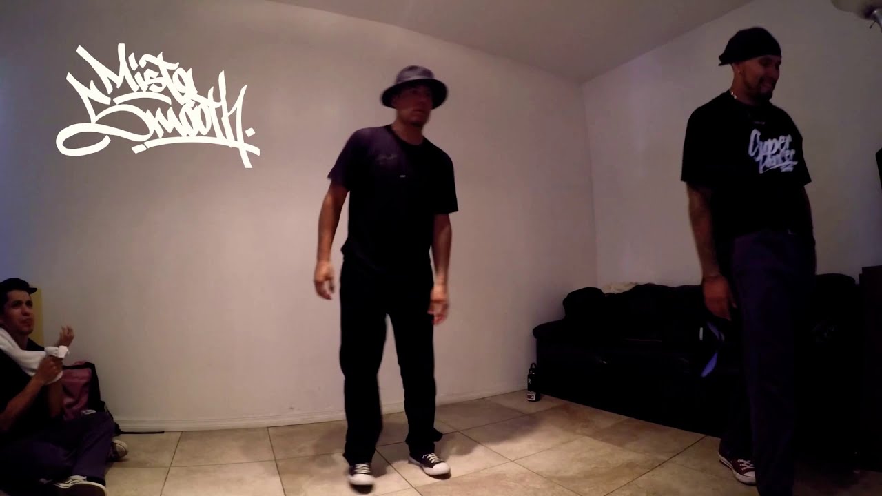 Mr Smooth Hugo: Popping Waving Animation & Snaking with a little sprinkle of Funk!