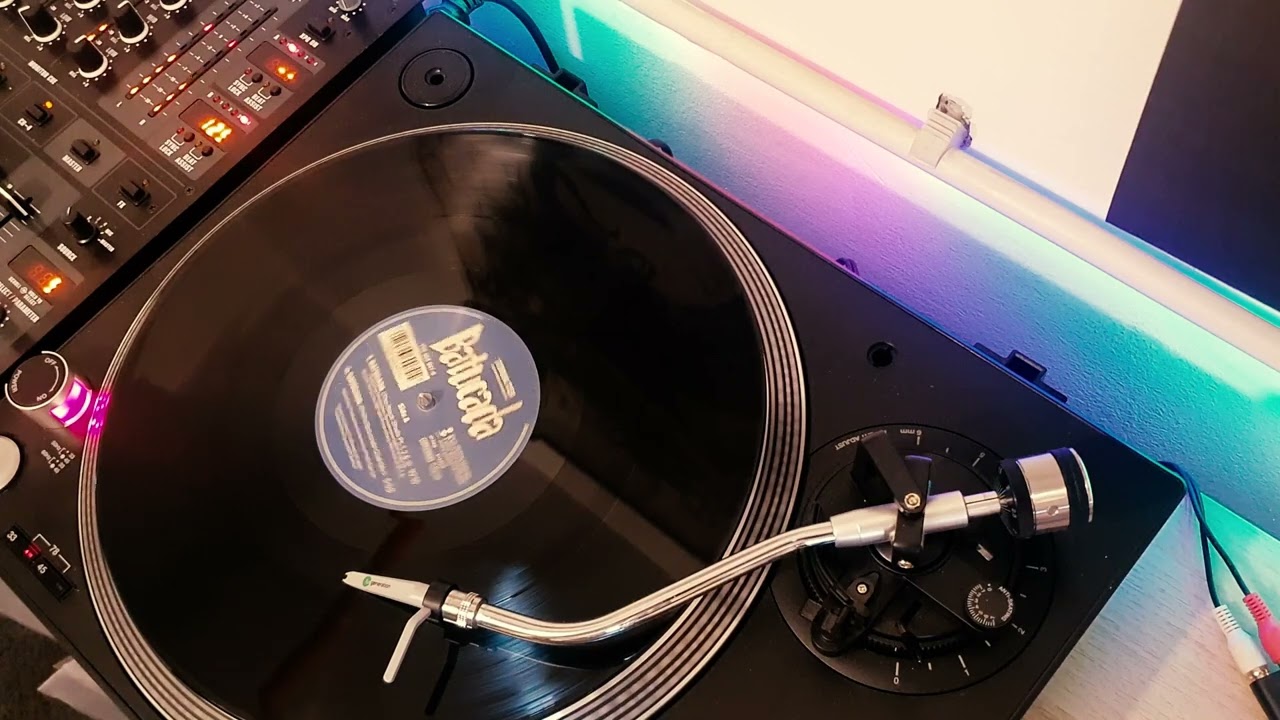 Towa Tei Feat. Bebel Gilberto - Luv Connection (Mousse T.'s Luv Anthem) l | Vinyl ⬤
