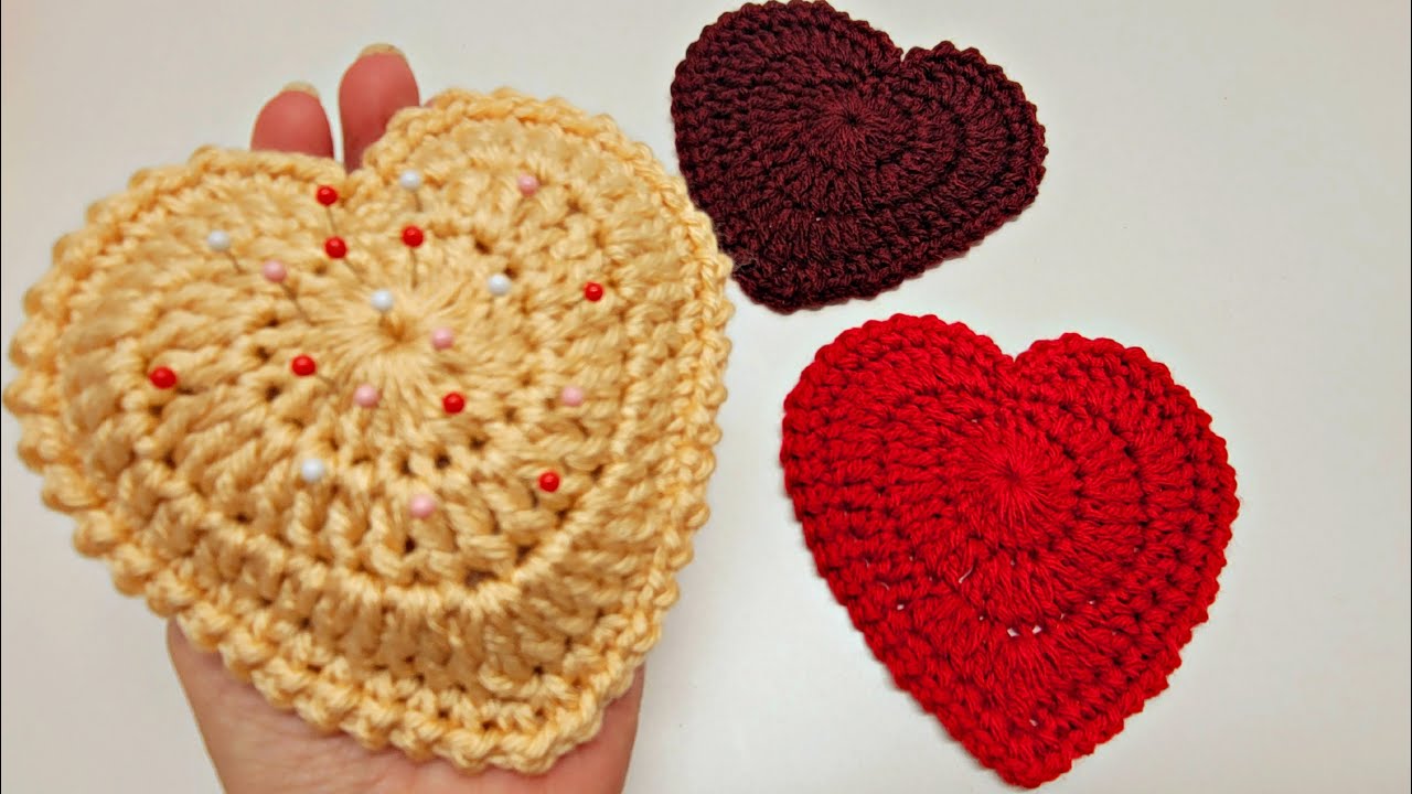 How To Crochet EASY Flat Heart Or 3D Padded Heart No Sew 💖