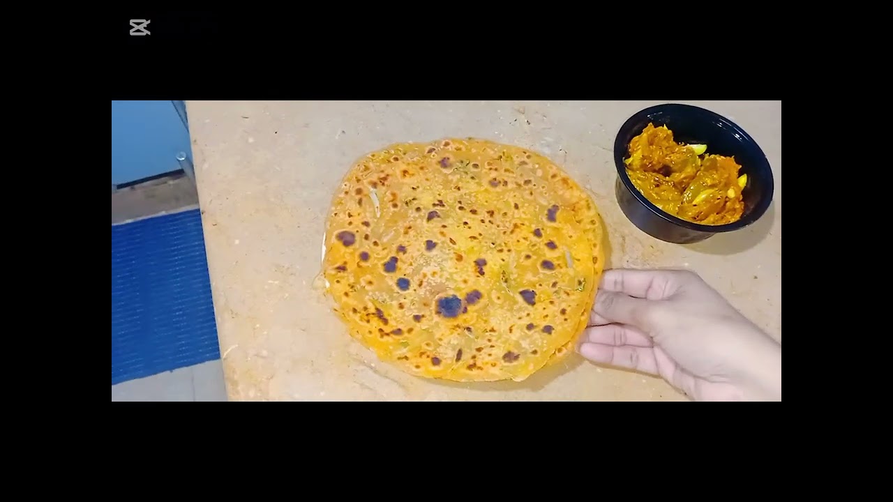 Besan ka masaly wala paratha 😋