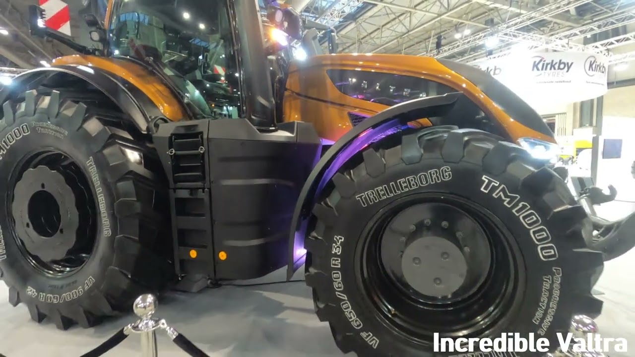 LAMMA Show 2024 Valtra S425 Unlimited Gen6 8.4 Litre 6-Cyl Diesel Tractor (420 HP) #LAMMA2024