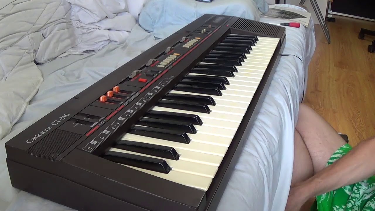 Винтажный синтезатор Casio CT-310