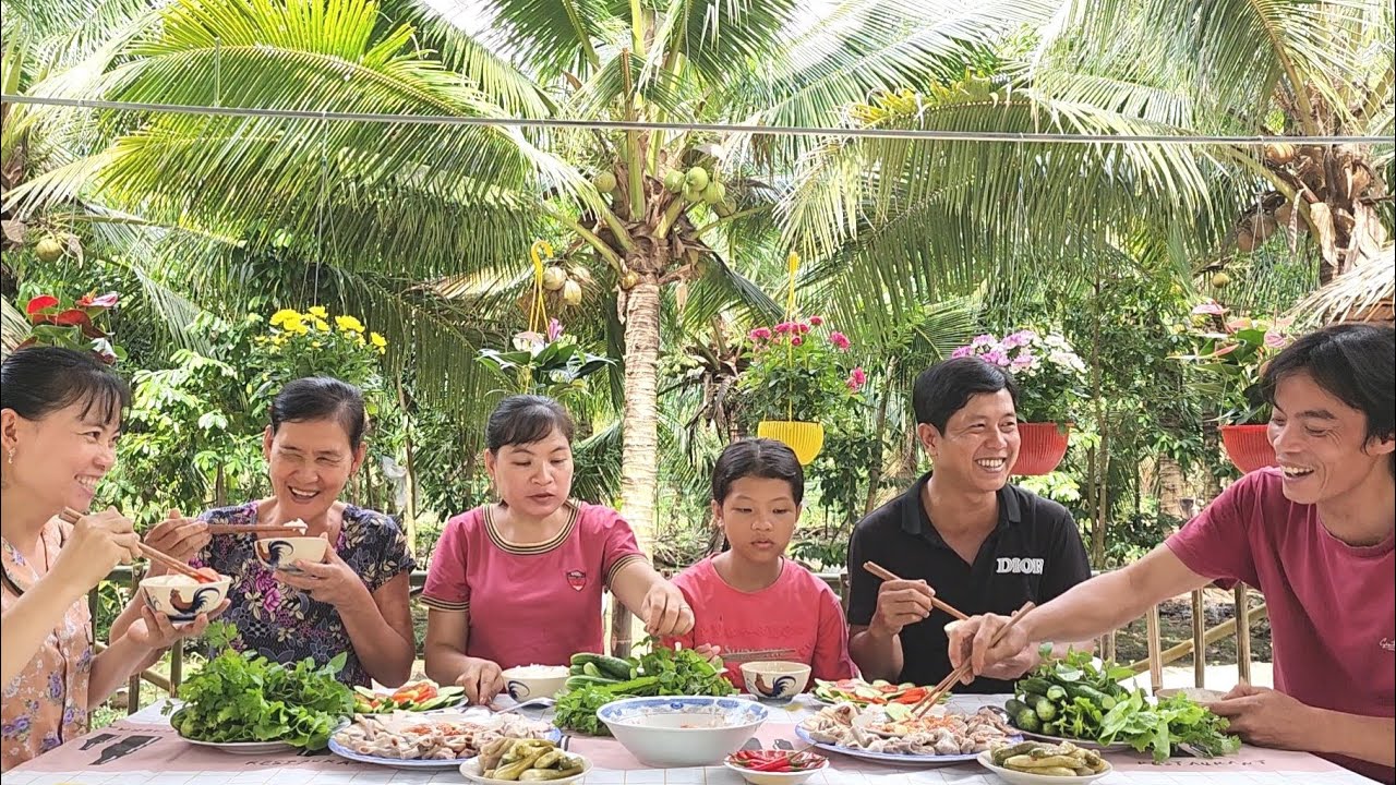 Ngon Hết Sảy với Món Thịt Luộc Chấm Mắm Tép Ăn Kèm Đậu Rồng Dưa Muối Thì Hết Chỗ Chê | BQCM & Family