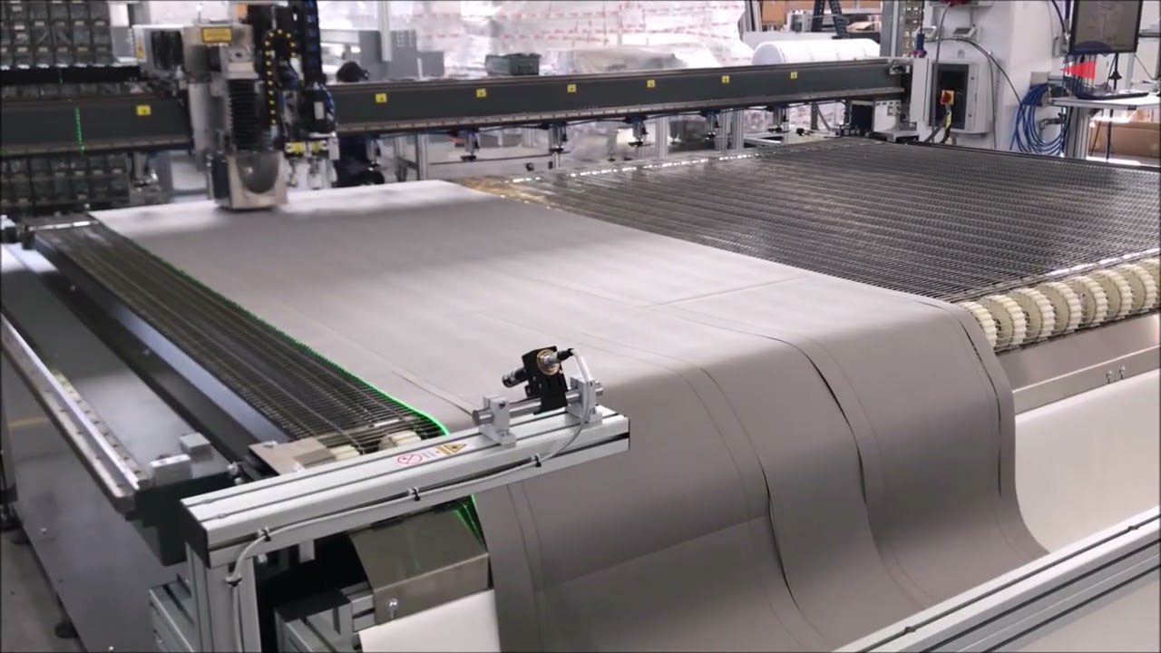 SM-325-TA | Automatic laser cutting and marking machine with conveyor belt