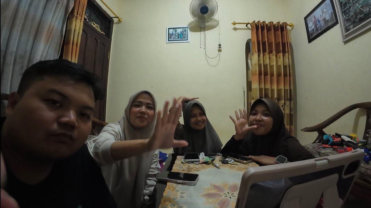 Seharian di rumahnya Faiz