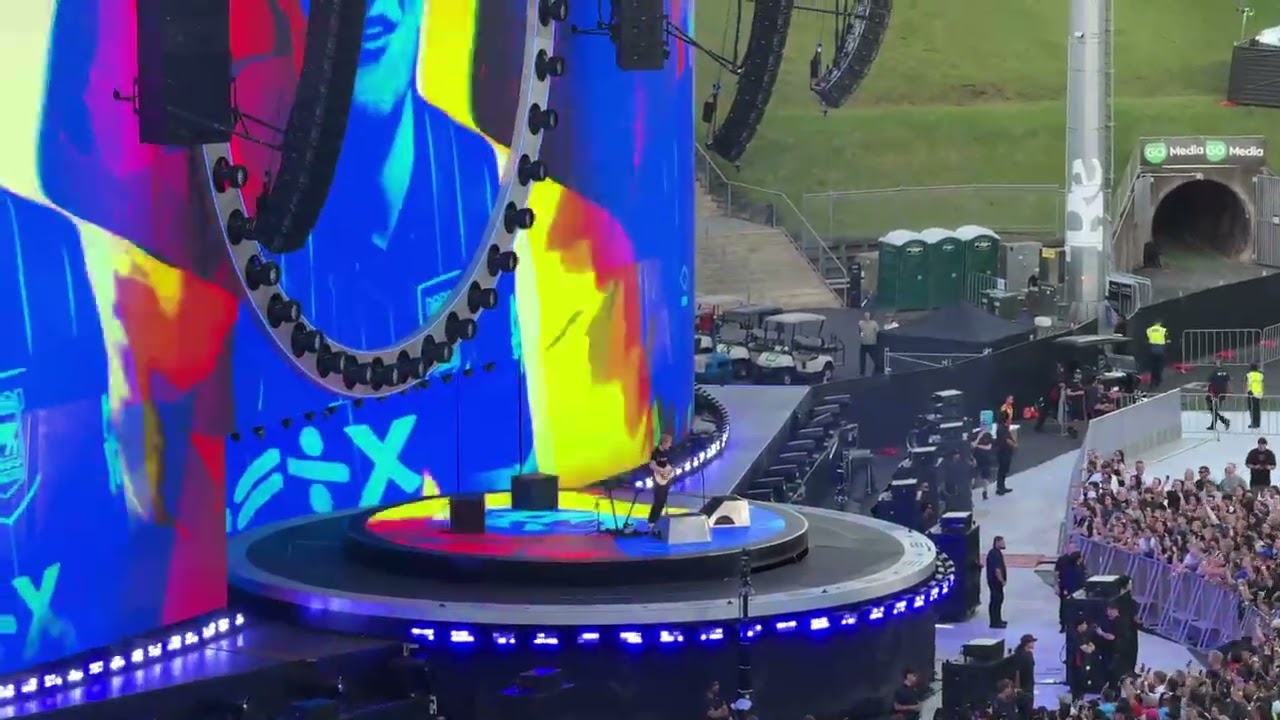 Sapphire - Ed Sheeran (LIVE) | Go Media Stadium Auckland New Zealand January 16, 2026