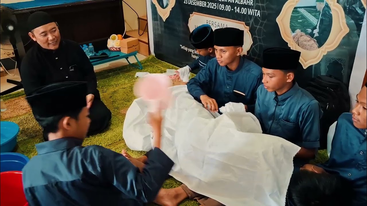 Pelatihan Fardhu Kifayah Bersama Yayasan Baitul Maal PLN Balikpapan dan Seluruh Santri Al - Bahr