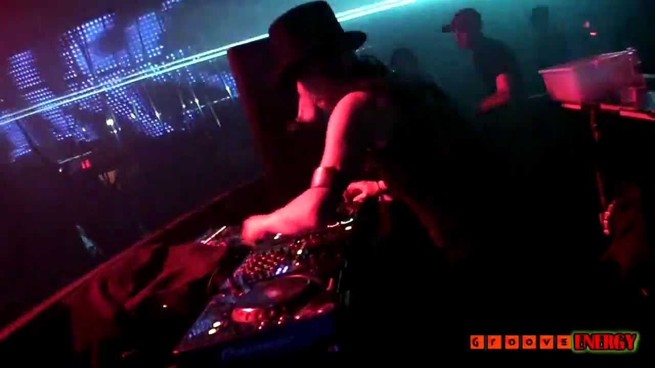 Yoji @ The Guvernment 2009