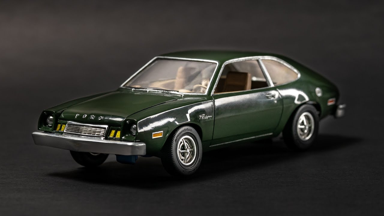 1977 Ford Pinto 1/25 AMT - Car Model