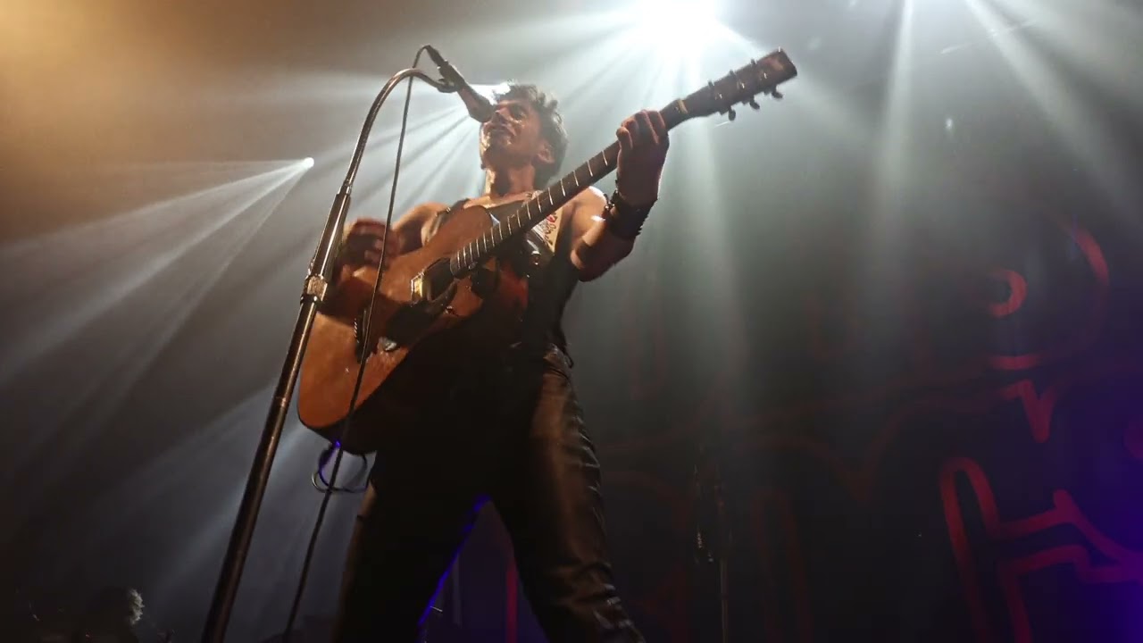 Des Rocs - Never Ending Moment (from the road)