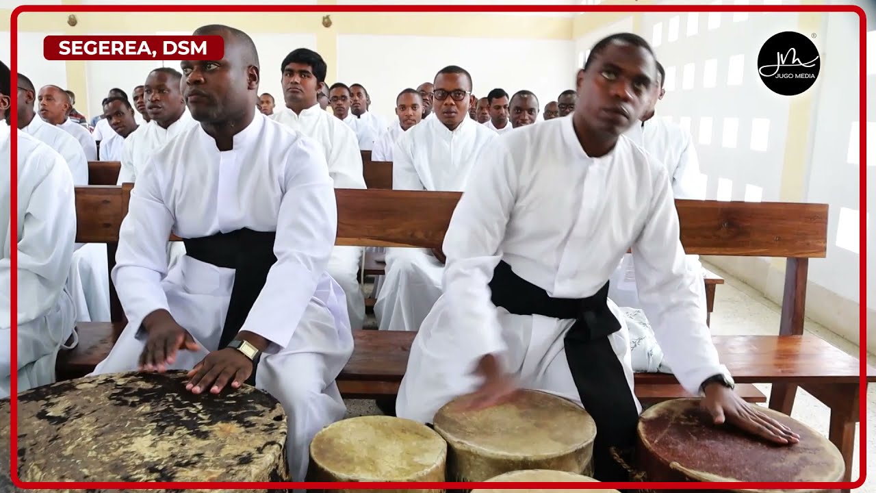 Nasikia Bwana Ananiita - Kwaya ya Mafrateli wa Seminari Kuu ya Segerea Jimbo Kuu la Dar es Salaam