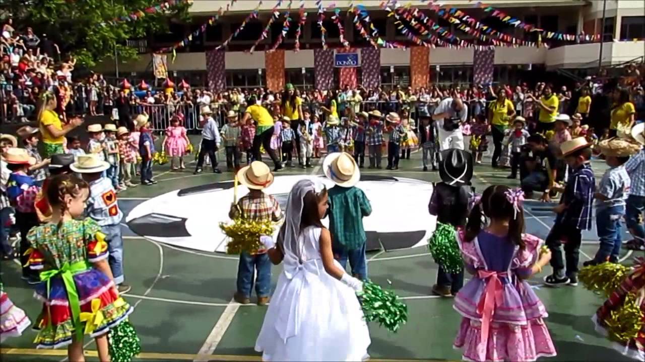Festa Junina Colégio Padre Eustáquio 2014 - Professores e 1º Período A - B - C - D