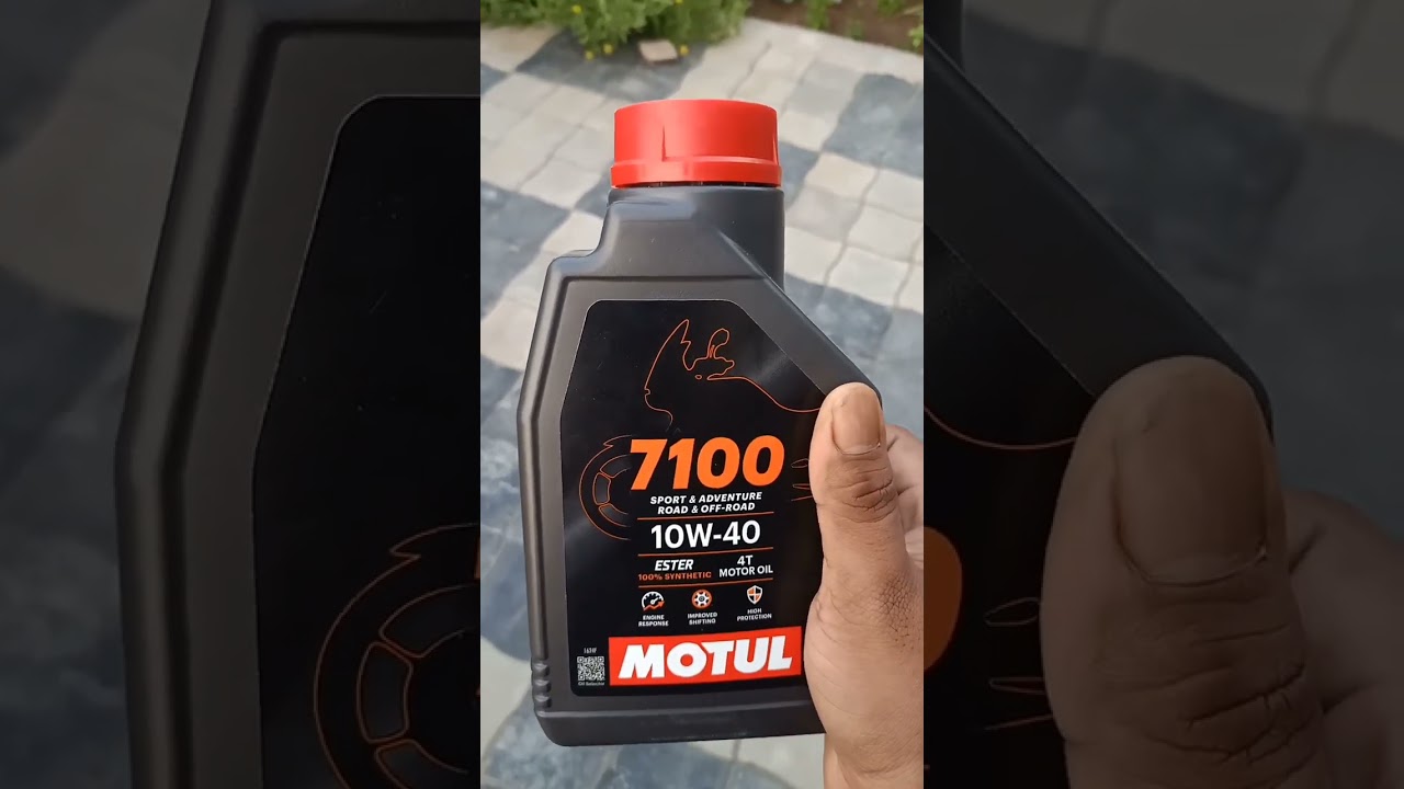 Motul 7100 10w-40 fully synthetic 4T engine oil 