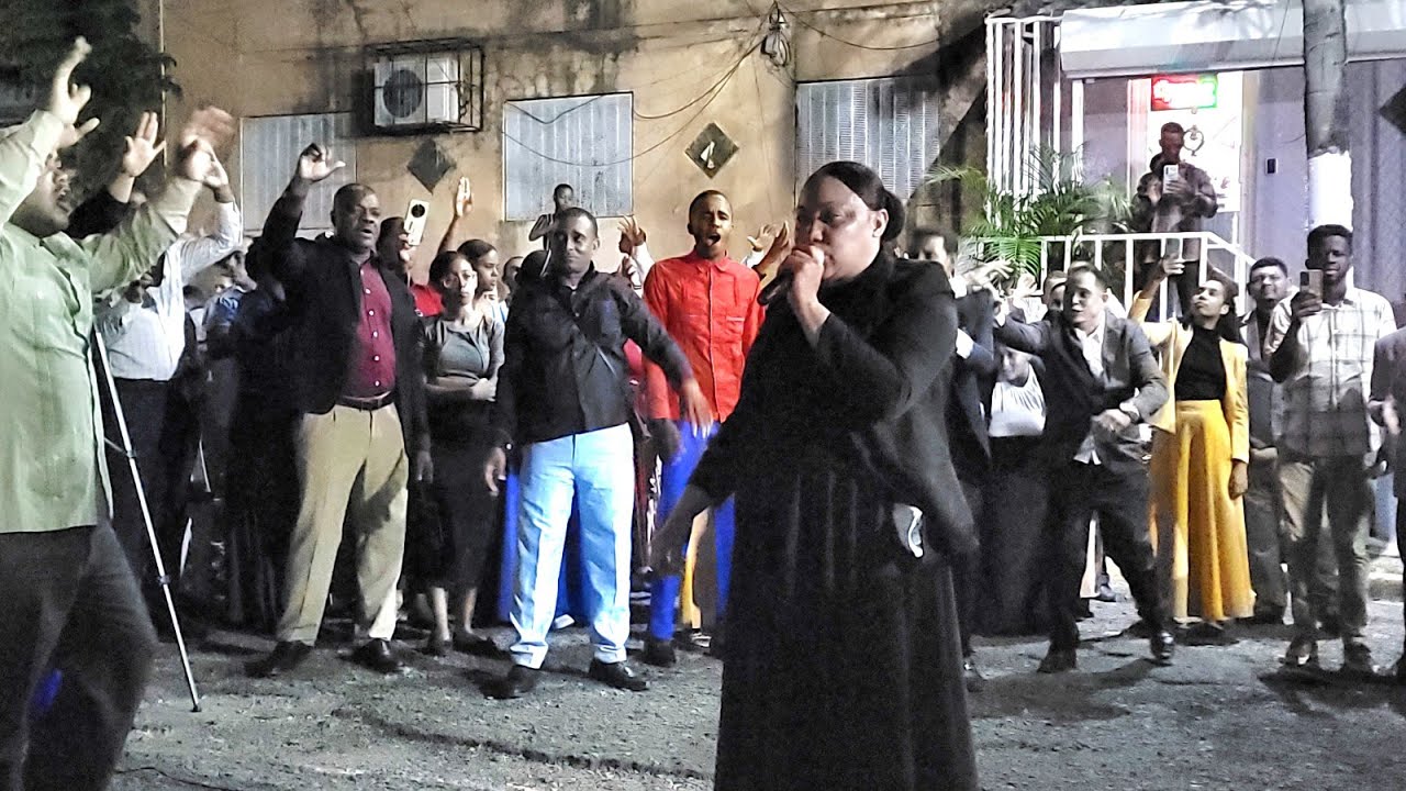 BERZALINE NIVAR ATACA  LA  COMPETENCIA QUE HAY DENTRO DEL PUEBLO DE DIOS HABBRAMOS LOS OJOS 