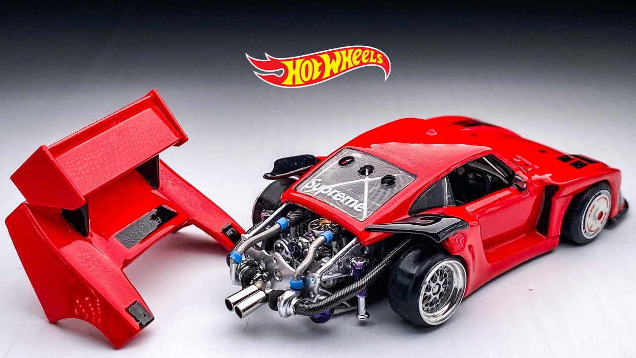 Transformation Porsche 935 race car Hot Wheels Custom