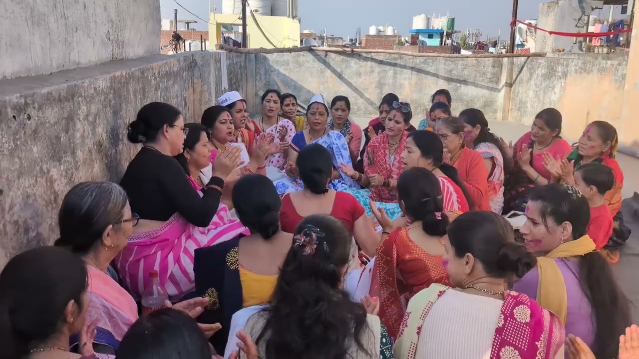 होली खेले पशुपत  नाथ नगर मैं पाला मैं पहली होली गणपति जी खेले रीधी सीधी लेकर साथ 