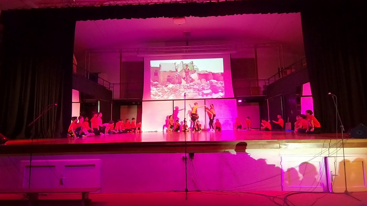 Spectacle fin d'année CE2 juin 2019