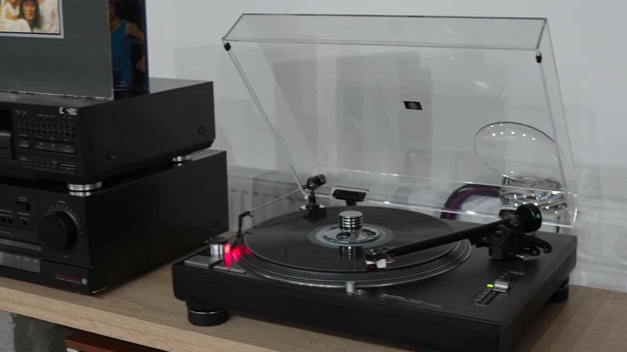 Technics SL-1210 MK2 turntable
