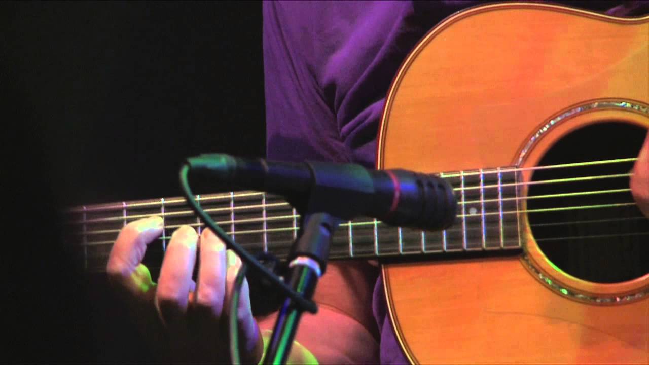 Donal Lunny, John Carty & Séamus Begley play 'Sí Bheag Sí Mhór'