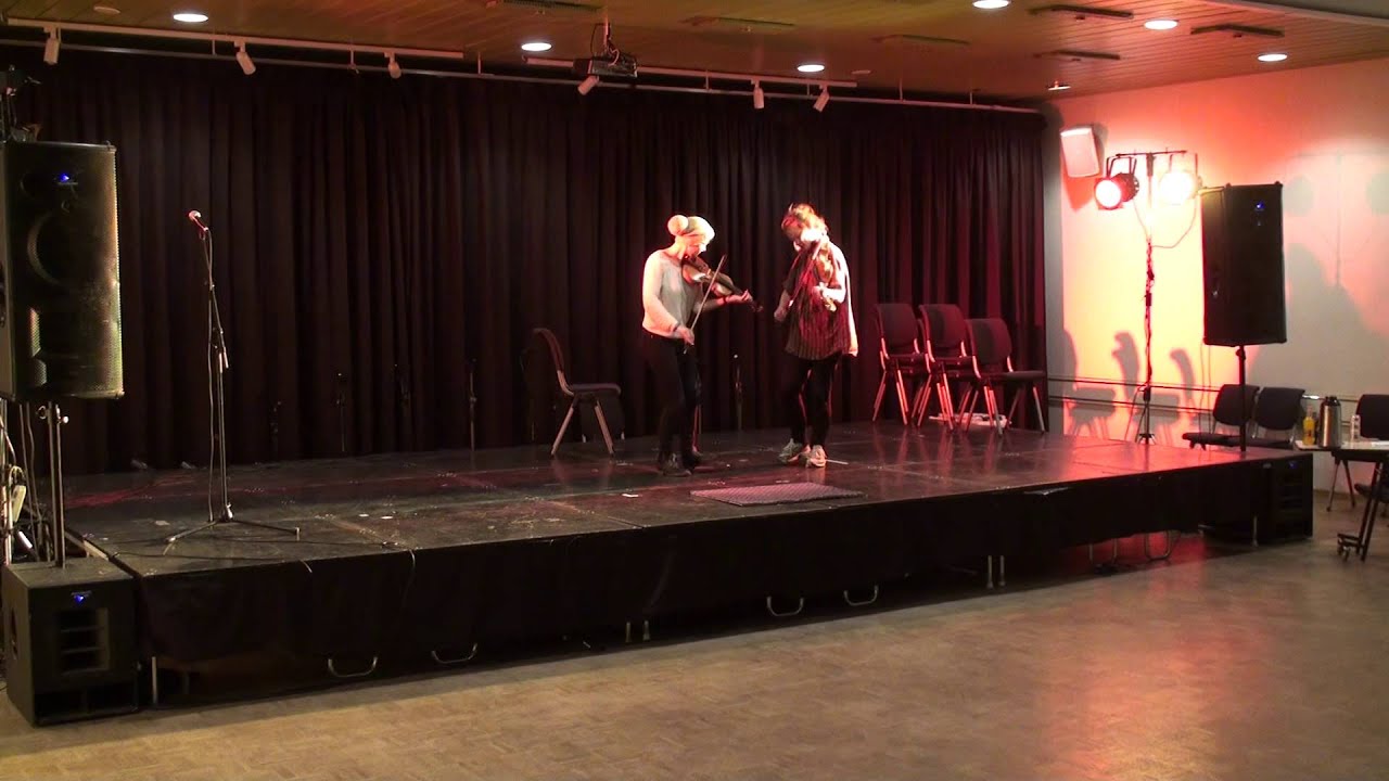 Frøydis og Bjørnhild Wesenberg Ruud. Open klasse. Vestlandskappleiken 2015