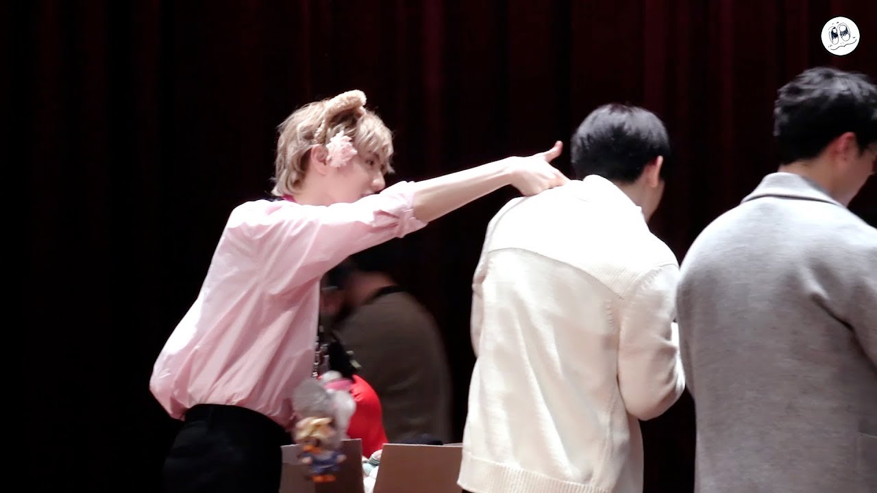 [180318GOT7] 겸이한테 진심으로 지는 진영(25세/세살 형아) (영등포 팬사인회)(fancam_eng sub)
