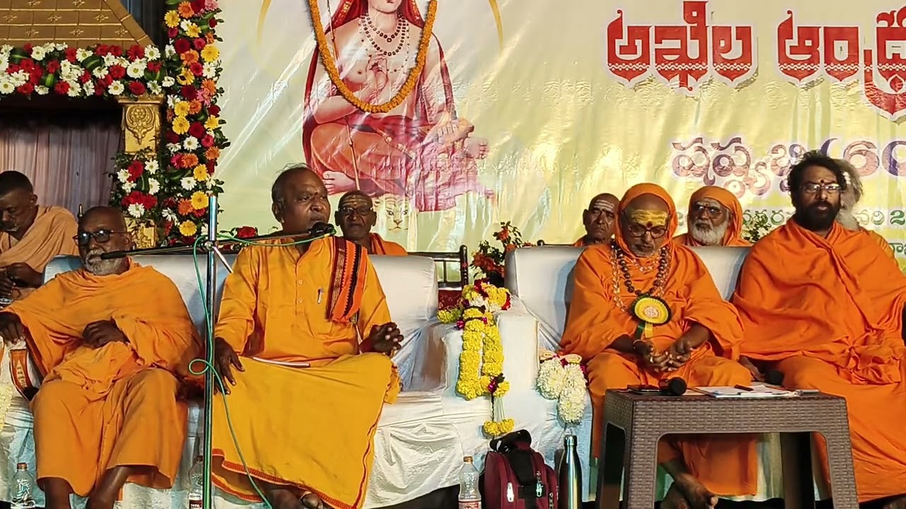 మద్ది లో అఖిలాంధ్ర సాధు పరిషత్ సభలో కిషన్ ప్రభు సేవా సమితి సేవలను కొనియాడిన ఉమ్మెత్తల మహేశ్వర్ గారు